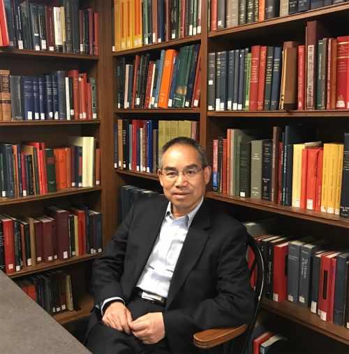 2017年 在哥伦比亚大学图书馆.jpg